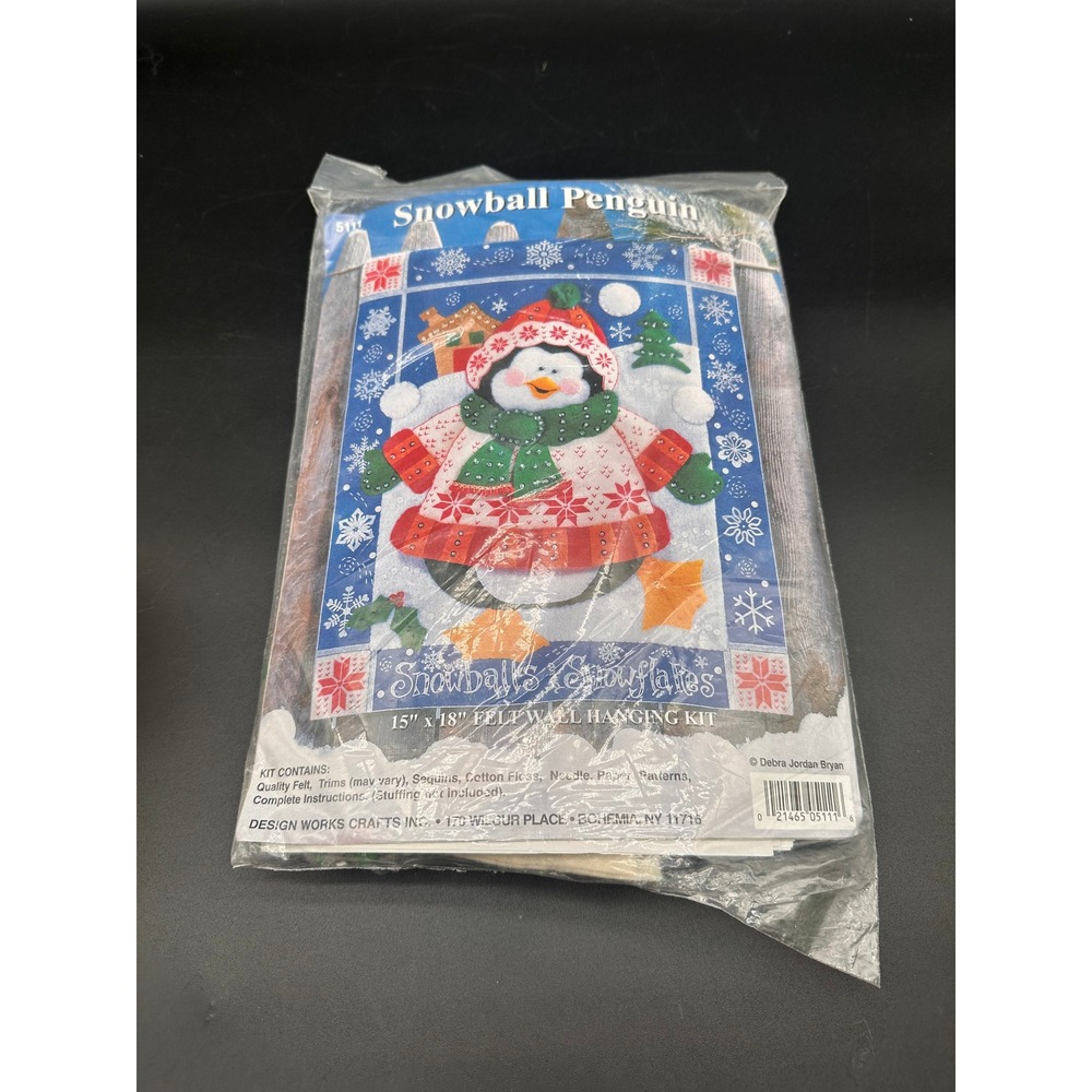 Design Works Crafts Snowball Penguin Wall Hanging Kit 15" x 18" Felt Christmas
